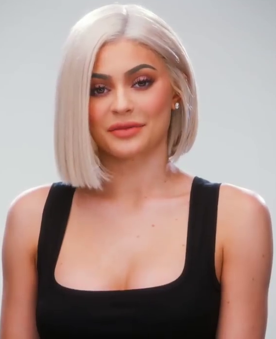Kylie Jenner Agrees to Sell Majority Stakes
