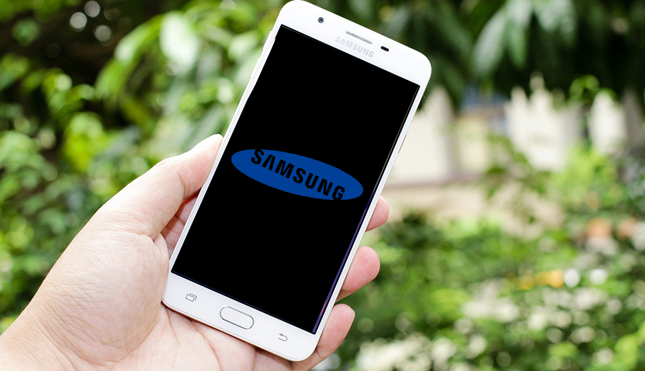 Samsung Outsources Production